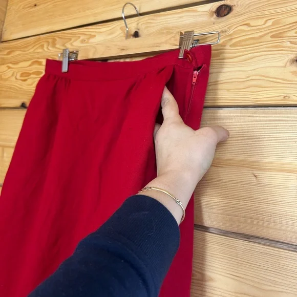 Vintage Wool Red Midi Skirt Women’s Small 100% Virgin 15.5” Pockets Pleats 80’s - Picture 3 of 7